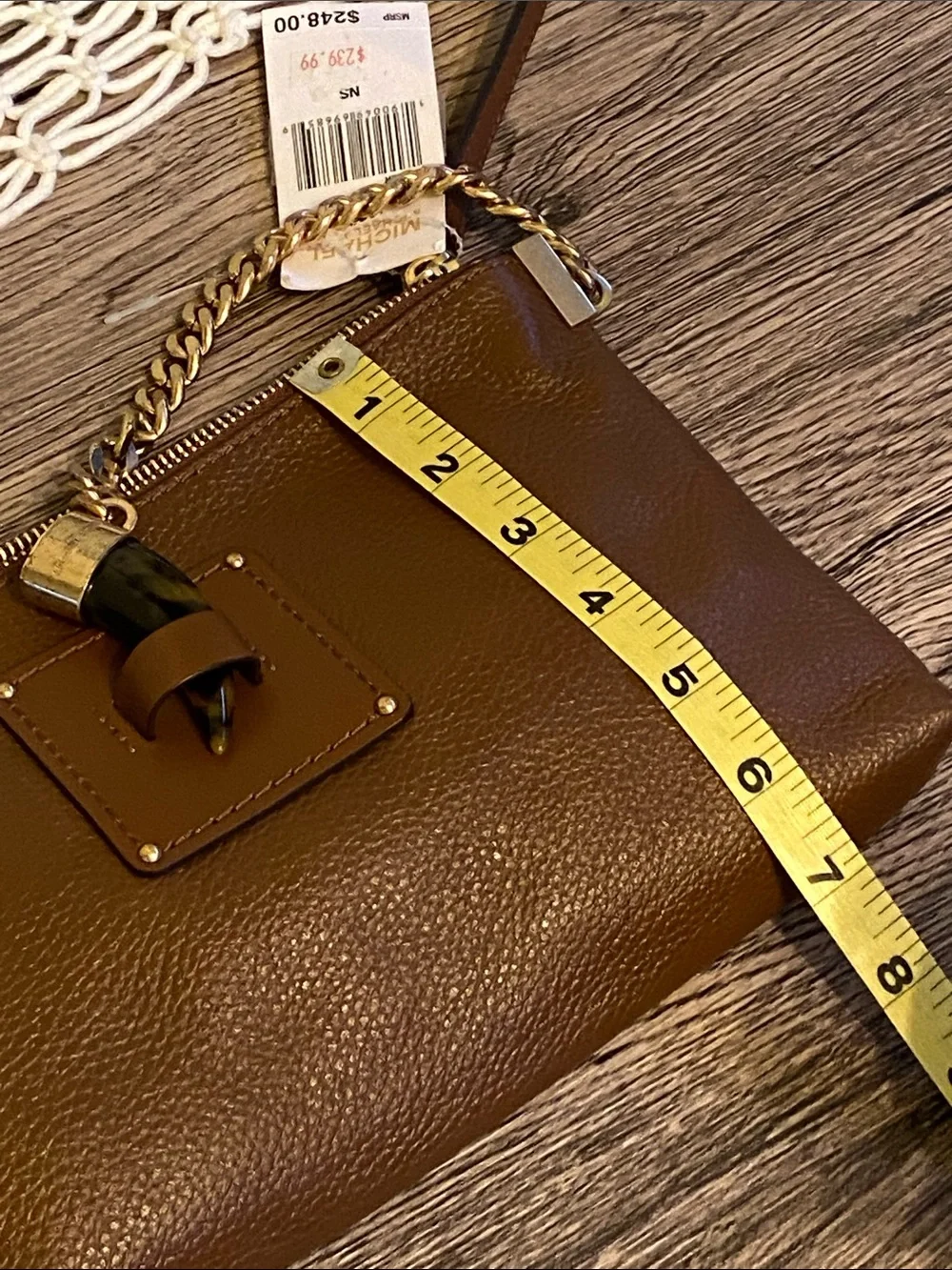Michael Kohl’s Brown Leather Shoulder Crossbody Bag with Gold Chain Accent - Picture 14 of 17